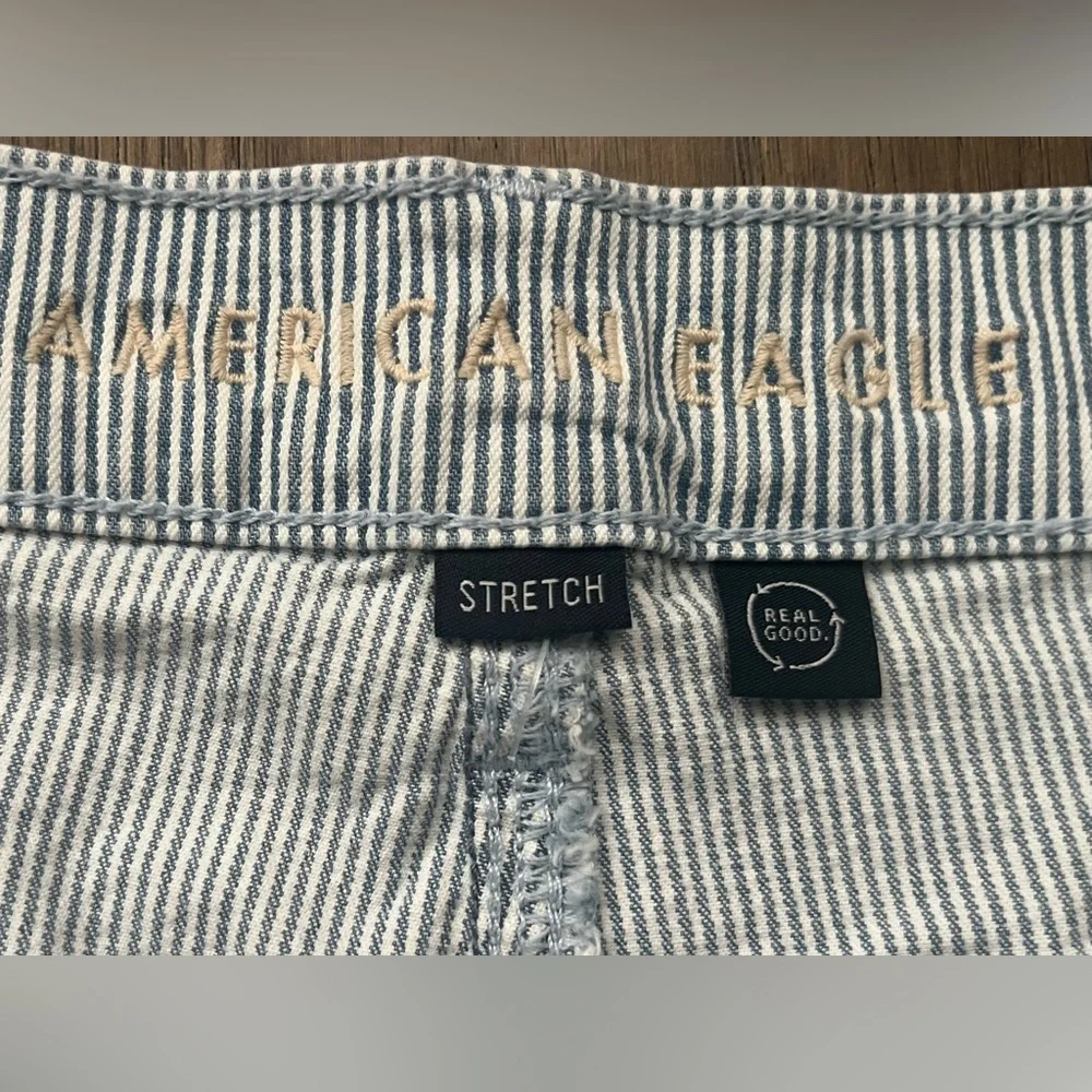 AMERICAN EAGLE Ne(x)t Level Stretch High-Waisted Striped Shorts - Size 12 - Picture 3 of 10